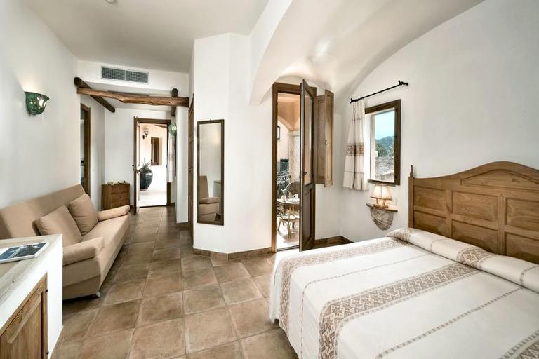 Hotel Arathena - Superior Rooms with Balcony, San Pantaleo (OT)