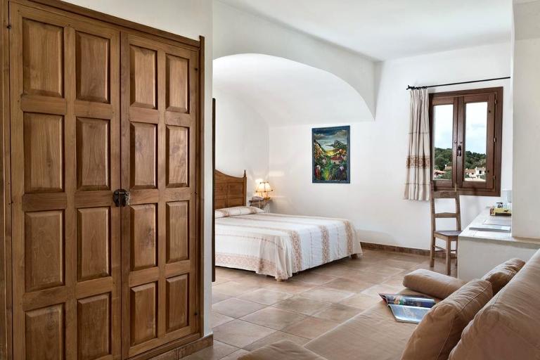 Hotel Arathena - Superior Rooms with Balcony, San Pantaleo (OT)