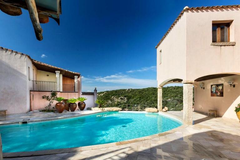 Hotel Arathena - Superior Rooms with Balcony, San Pantaleo (OT)