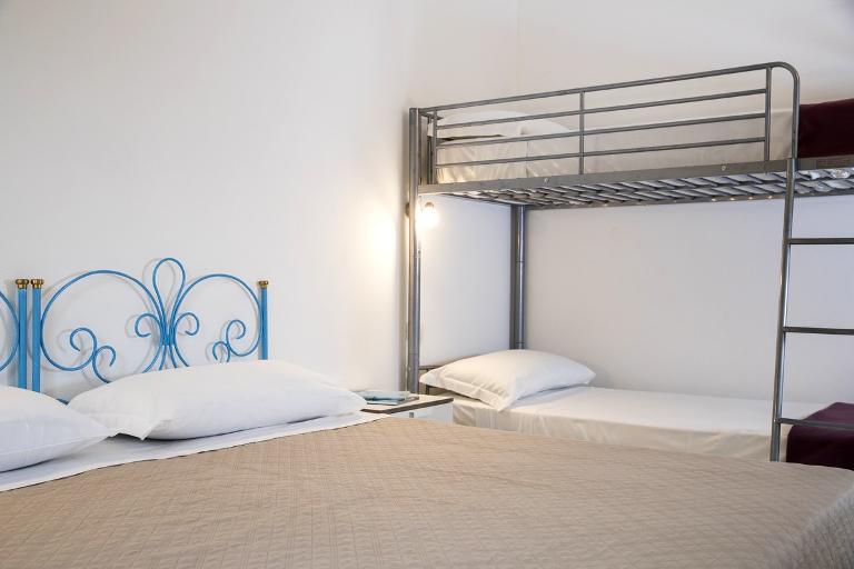 MuMA Hostel - Chambre 4 personnes, Sant'Antioco (CA)