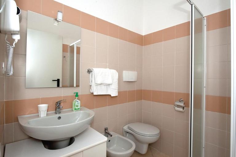 MuMA Hostel - Chambre 4 personnes, Sant'Antioco (CA)