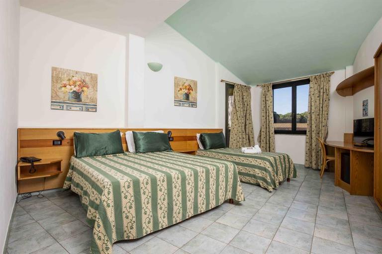 Horse Country Resort - Superior Room - Hotel Castello ****, Arborea (OR)