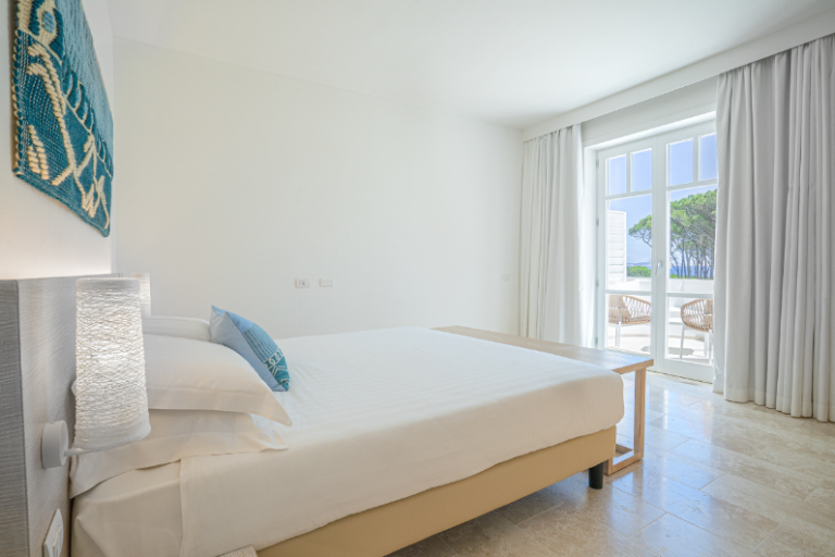 La Coluccia Hotel & Beach Club - Deluxe- Zimmer, Santa Teresa Gallura (OT)