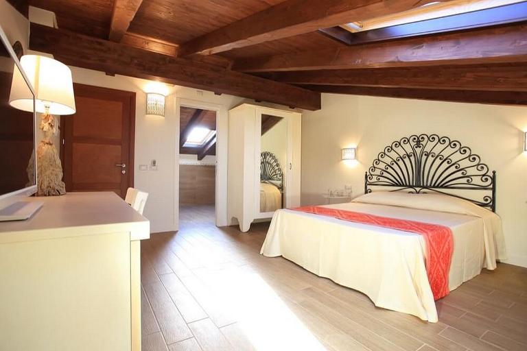 Inghirios Wellness Country Resort - Chambres Attic, Alghero (SS)