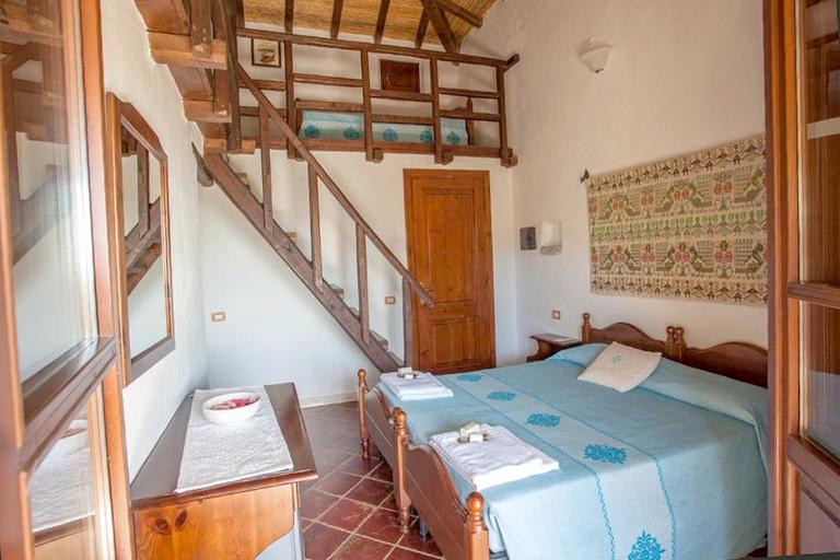 Agriturismo I Mandorli - Standard rooms, Santa Maria Navarrese (OG)