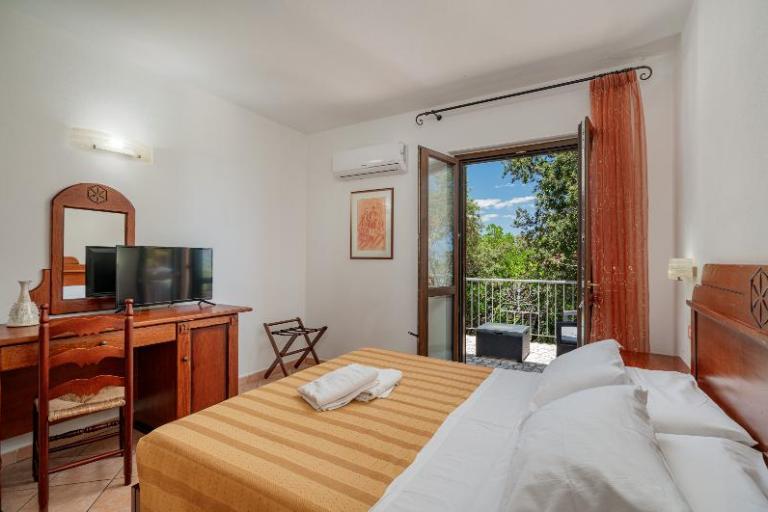 Hotel Ispinigoli - Comfort-Zimmer mit Terrasse, Dorgali (NU)