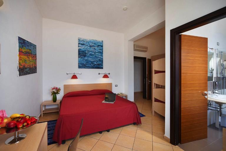 Hotel Cala Luna - Family room Standard, Cala Gonone (NU)