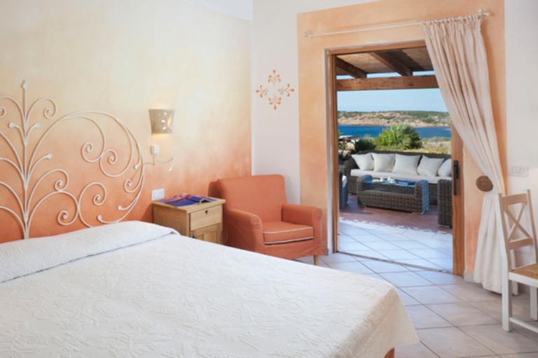 Villas Torreruja - Villa Gli Olivastri with sea views, Isola Rossa (OT)