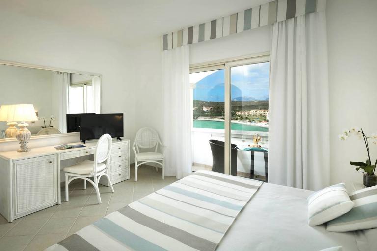 Gabbiano Azzurro Hotel & Suites - Deluxe room with sea view, Golfo Aranci (OT)