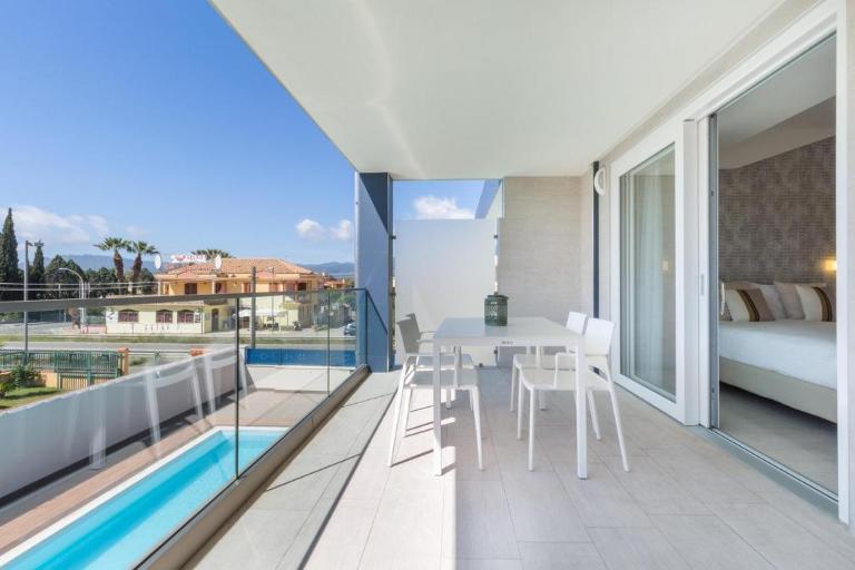 Residence Meridian - Studio 5/6 pour 4 personnes, Pula (CA)