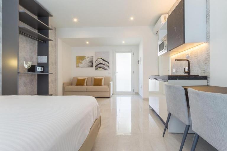 Residence Meridian - Studio 5/6 pour 4 personnes, Pula (CA)