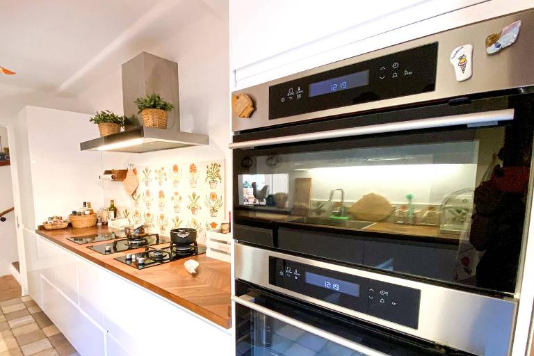 White Pearl - White Pearl Villa 1 +2, Portobello (OT)
