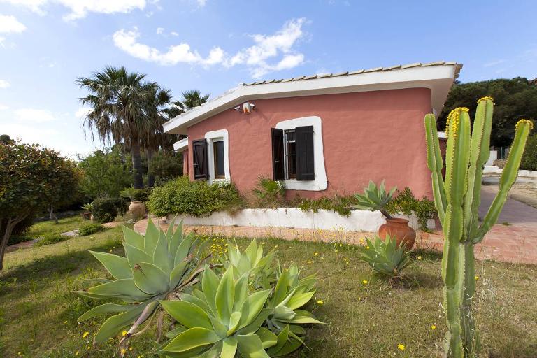 Holiday Home Valeria - Holiday Home Valeria, Torre delle Stelle (CA)