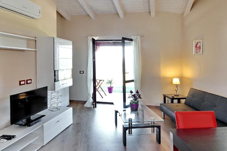 Green Park Country Lodge - Ferienwohnung Deluxe, San Pantaleo (OT)