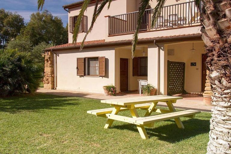 Ferienwohnungen La Tenuta - 3-Zimmer Ferienwohnung Palme / Uva, Alghero (SS)
