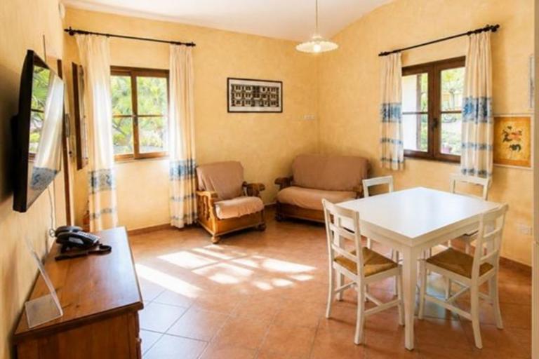 Ferienwohnungen La Tenuta - 3-Zimmer Ferienwohnung Palme / Uva, Alghero (SS)