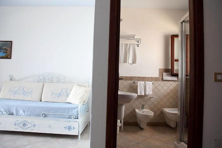 Hotel Nuraghe Arvu - Comfort Zimmer, Cala Gonone (NU)