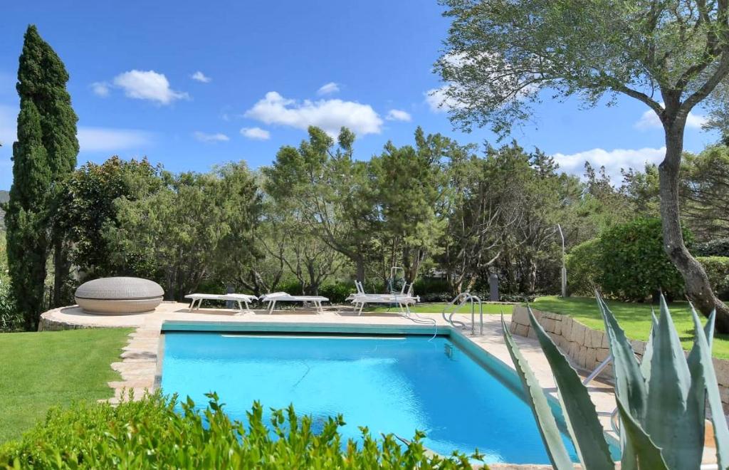 Villa Cipressu, Baia Sardinia (OT) #1