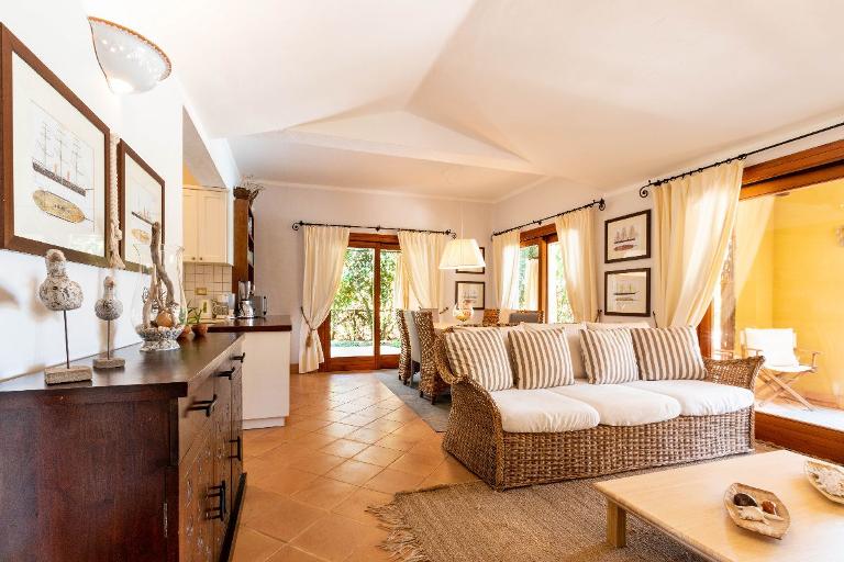 Villa Aramis - Villa Aramis, Chia (CA)