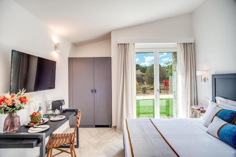 Cala Sinzias Resort - Superior Rooms, Castiadas (CA)