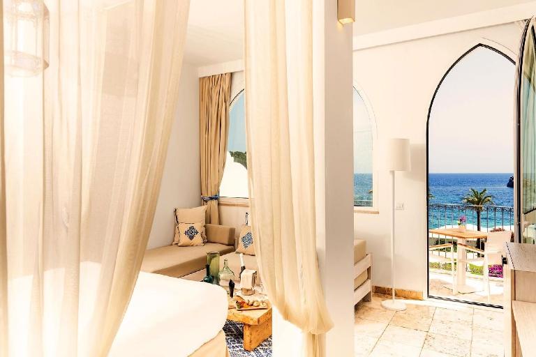 Falkensteiner Resort Capo Boi - Junior Suite avec vue sur la mer, Villasimius (CA)
