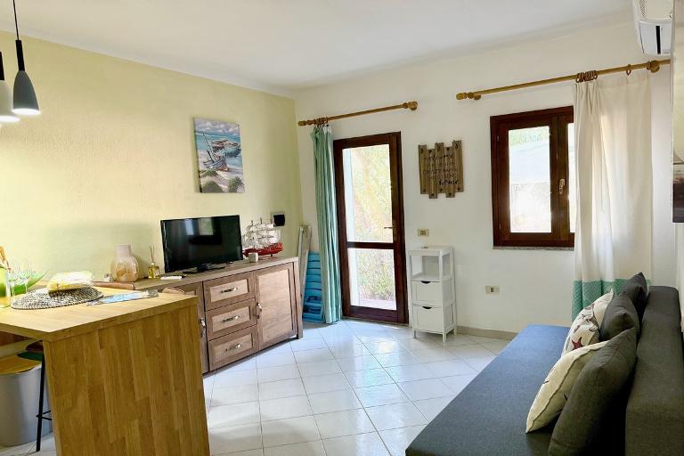 Flats Isola Rossa - 2-bedroom flat Cossi, Isola Rossa (OT)