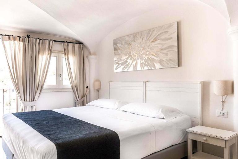 Hotel Mannois - Chambres Deluxe, Orosei (NU)