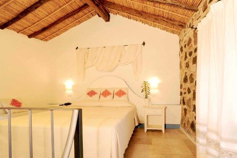 Hotel Mannois - Suite 2 niveaux, Orosei (NU)