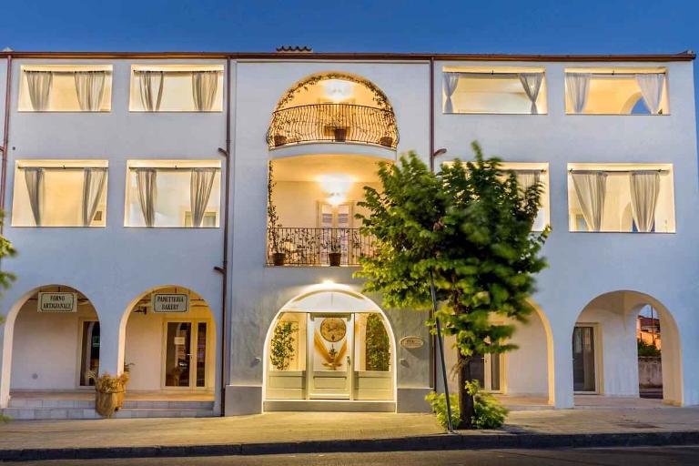Hotel Mannois - loft, Orosei (NU)