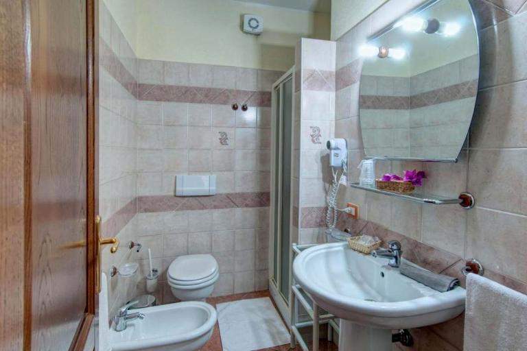 Relax Hotel I Ginepri - Classic Zimmer, Cala Gonone (NU)