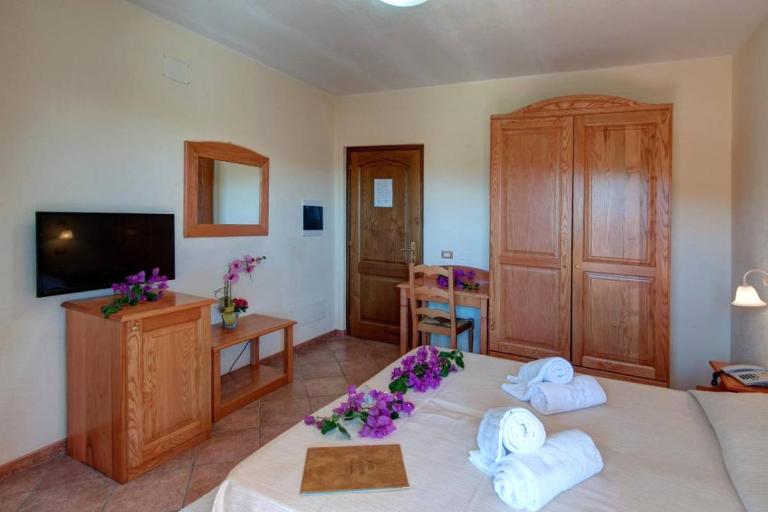 Relax Hotel I Ginepri - Familienzimmer, Cala Gonone (NU)