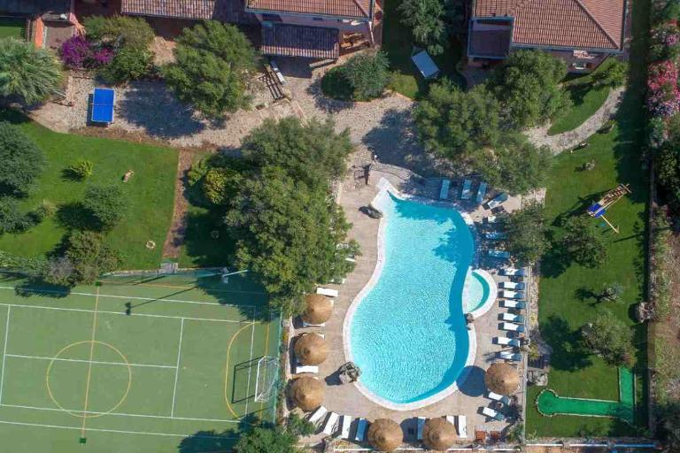 Relax Hotel I Ginepri - Superior Zimmer mit Balkon und Meerblick, Cala Gonone (NU)