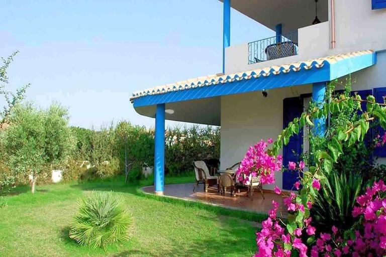 Holiday Home Blue - 2-bedroom flat Celeste ground floor, Calasetta (CI)