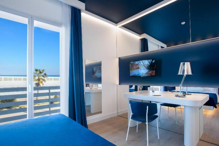 Hotel Nautilus - Camere Vista Mare, Cagliari (CA)