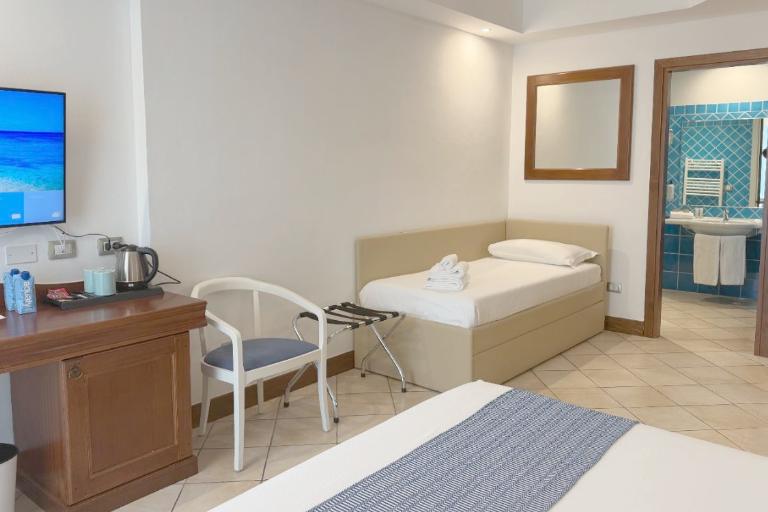 Hotel Blumarea - Family Comfort Rooms, Castelsardo (SS)