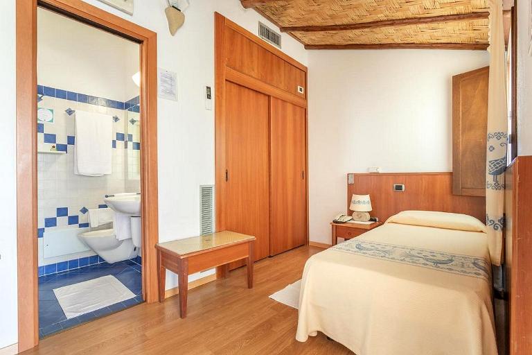 Hotel Villa Canu - Single room, Cabras (OR)