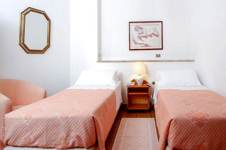Hotel Su Barchile - Standard Zimmer, Orosei (NU)