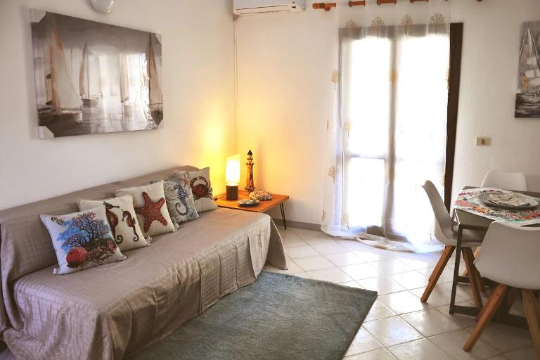 Appartements Isola Rossa - Appartement Tinnari, Isola Rossa (OT)