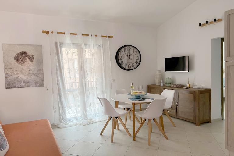 Flats Isola Rossa - 2-bedroom flat Tinnari, Isola Rossa (OT)