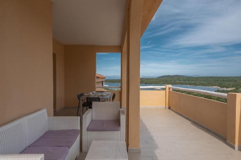 Residence Baia de Bahas - Appartement trois pièces vue sur la mer, Golfo Aranci (OT)