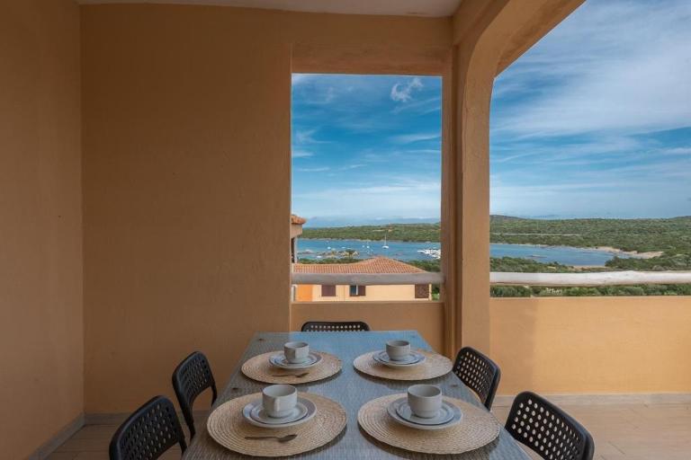 Residence Baia de Bahas - Appartement trois pièces vue sur la mer, Golfo Aranci (OT)