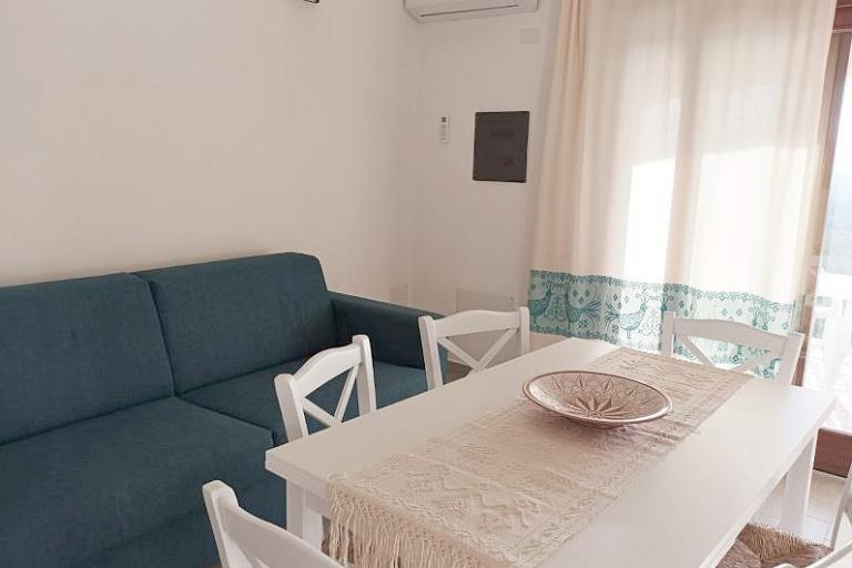 Residence Badus - 3-room apartment 6 with sea views, Badesi (SS)