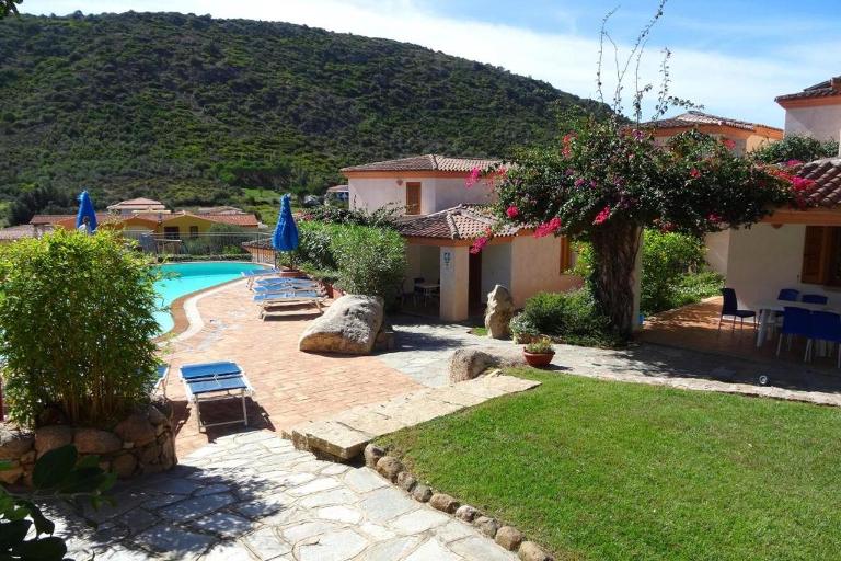 Appartements Bouganvillage - Studio appartement 2, Budoni (OT)