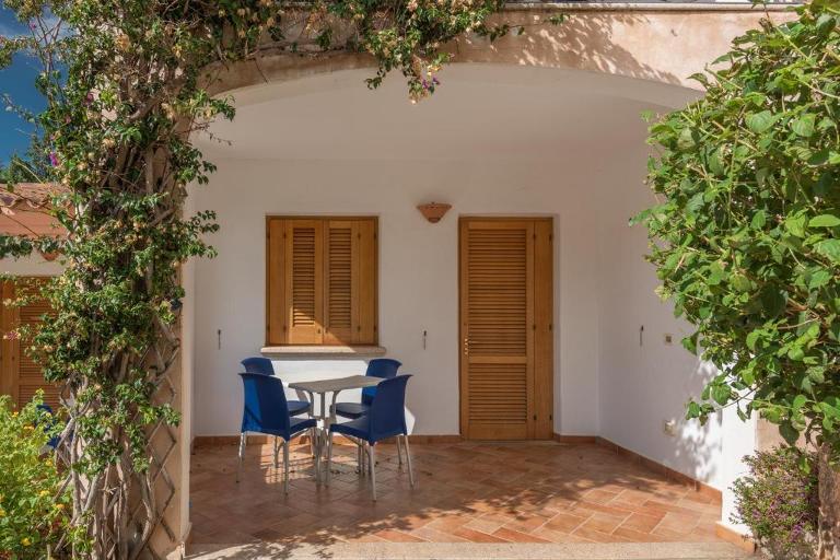Appartements Bouganvillage - Appartement 4, Budoni (OT)