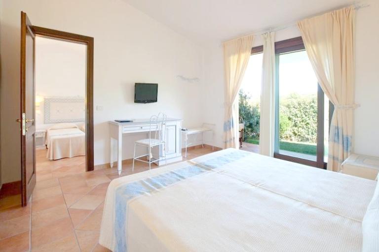 Hotel Costa Caddu - Familienzimmer mit Gartenblick, San Teodoro (OT)