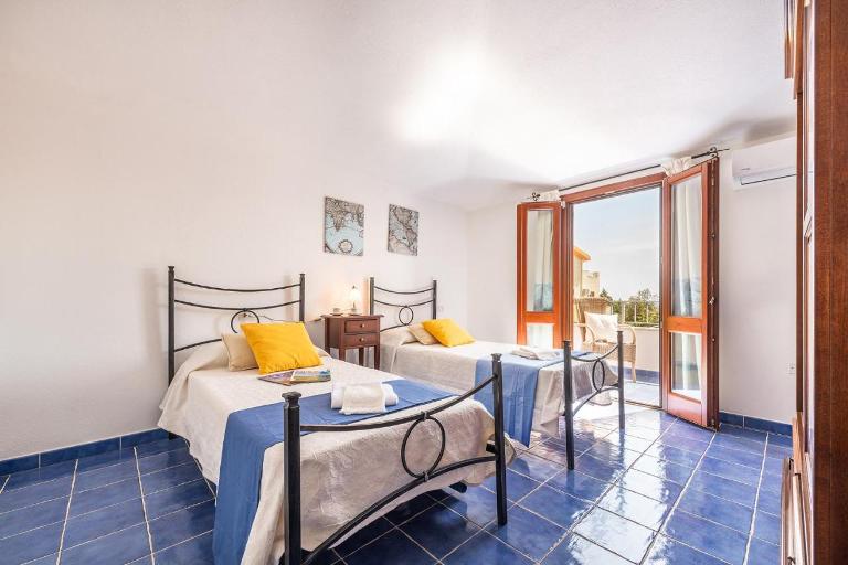 Alba Marina Apartment - Alba Marina Apartment, Cala Gonone (NU)