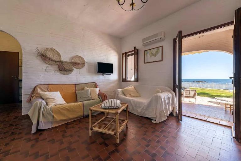 Holiday Homes Pietra del Sol - Apartment Perla on the ground floor, Cagliari (CA)