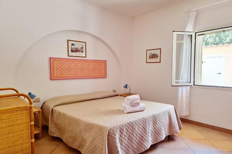 House Delmare - Flat on ground floor, Orosei (NU)