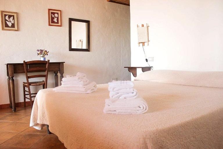 Boerderij Fighezia - Room with kitchenette, Fluminimaggiore (CI)