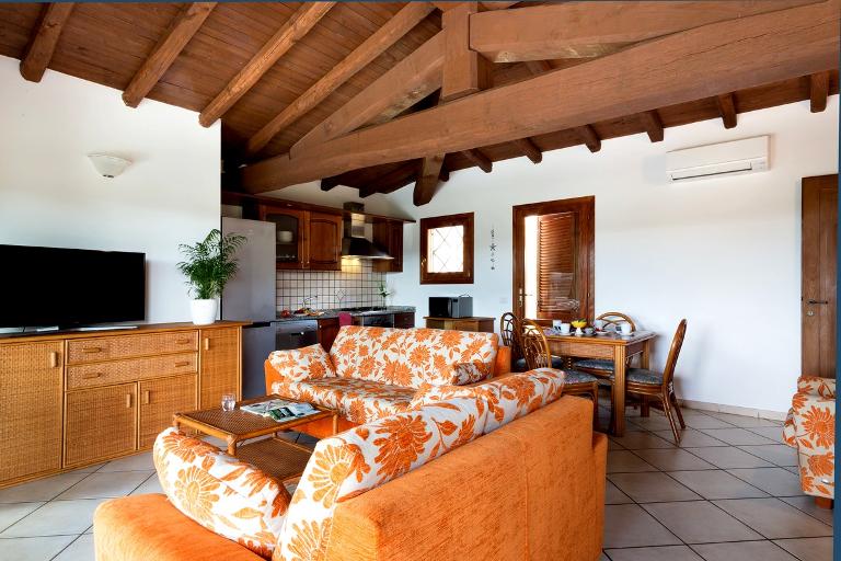 Maison Timu Due - Maison Timu Due, San Teodoro (OT)